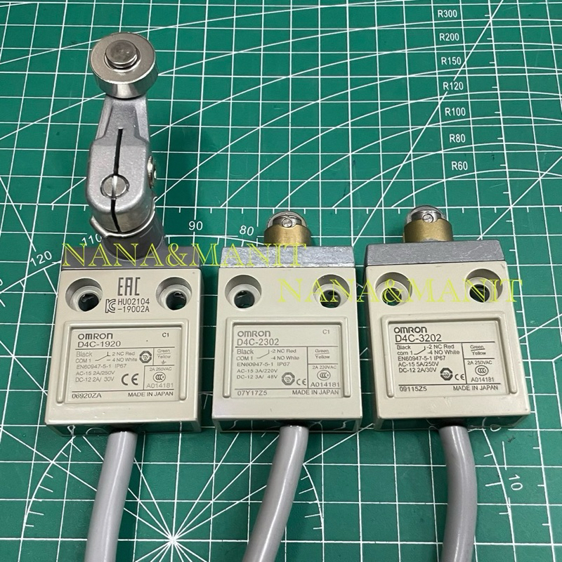 D4C-1920 D4C-2302 D4C-3202 D4C-3232 D4C-3302 D4C-3333 D4C-6202 LIMIT SWITCH OMRON