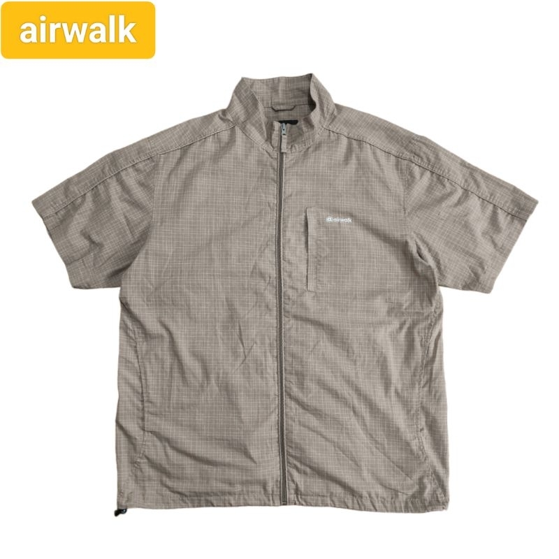 เสื้อแจ็กเก็ตแขนสั้น Airwalk  (XL)