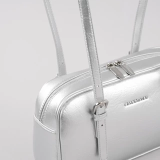 [มีส่งทันที] Caseharden Holidate Bag กระเป๋าสะพายทรงหมอน