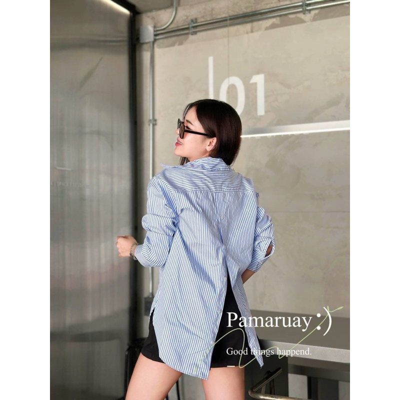 เสื้อเชิ้ตแขนยาวลายริ้ว Zara ทรงสวยมากๆ ดีเทลติดกระดุมหน้าและหลังเรียบหรู ดูแพงมากๆ