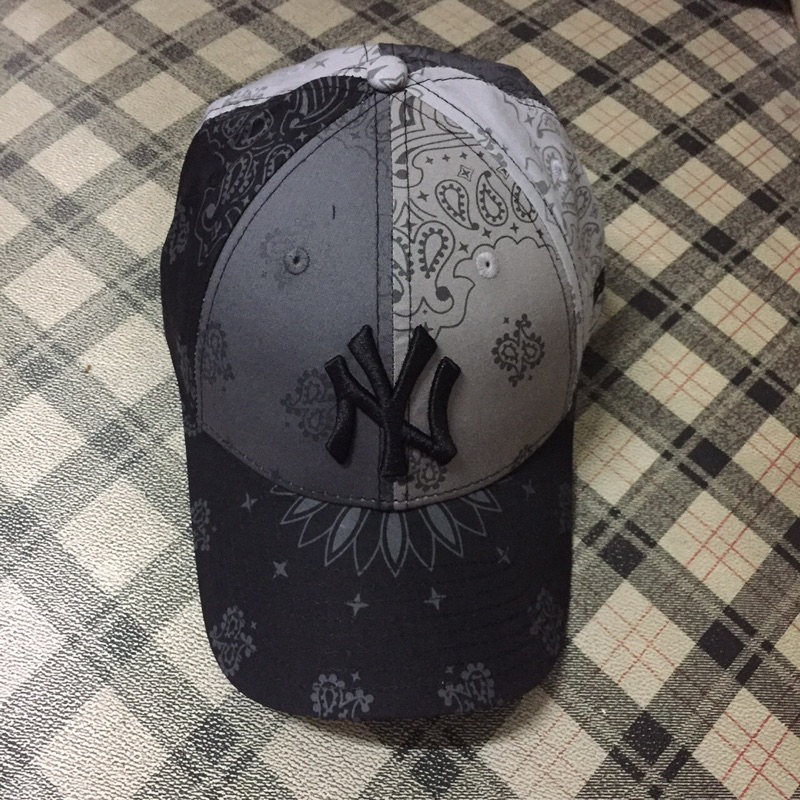 New Era 9forty Paisley Adjustable (Grey)