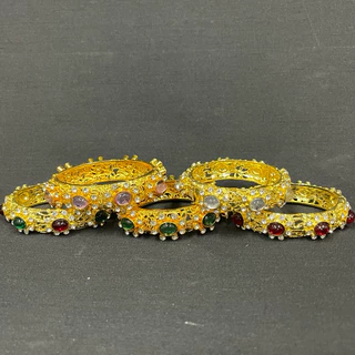 Vintage Jewelry ชุดไทยเครื่องประดับ สีเงิน กำไลข้อมือ เด็กสวมใส่ silver Bracelet 1ชิ้น