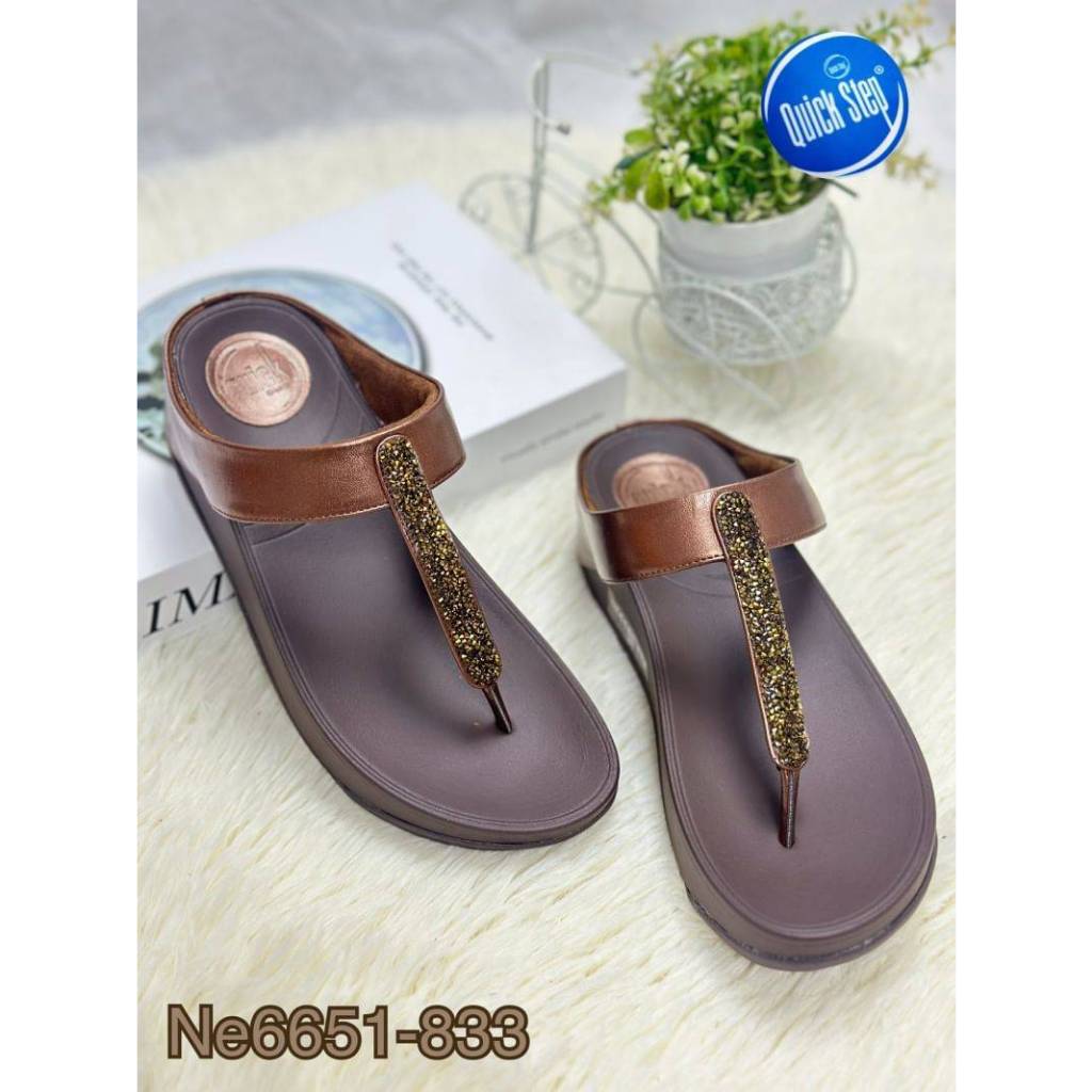[ใส่โค้ด  NAVAWS622 ลดเพิ่ม 60.-]รองเท้าเตะผู้หญิงสวยมากแต่งเพชรเม็ดเล็ก สายคาดตรงกลาง พื้นสูง 1.5 นิ้ว รหัส NE6651-833