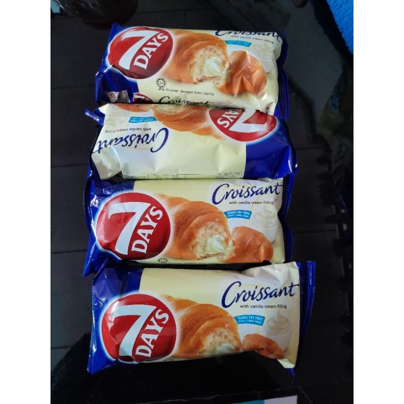 7DAYS ครัวซองสอดใส้ครีม