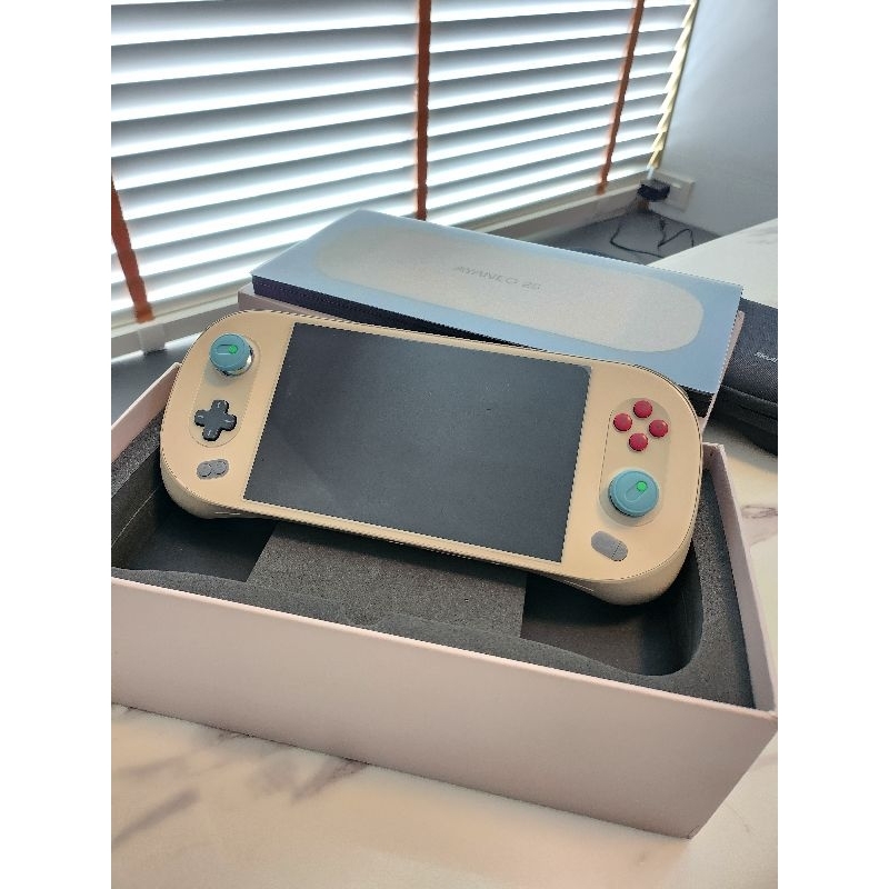 Pre Order Ayaneo 2S Retro AMD 7840U 8840U เครื่องเล่นเกมพกพาคอนโซล เล่นได้ทุกเกมส์ 🎮 มือสองสภาพใหม่