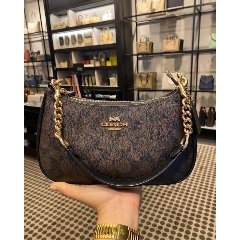 กระเป๋า Coach ทรงพอชสุดฮิต (C002)