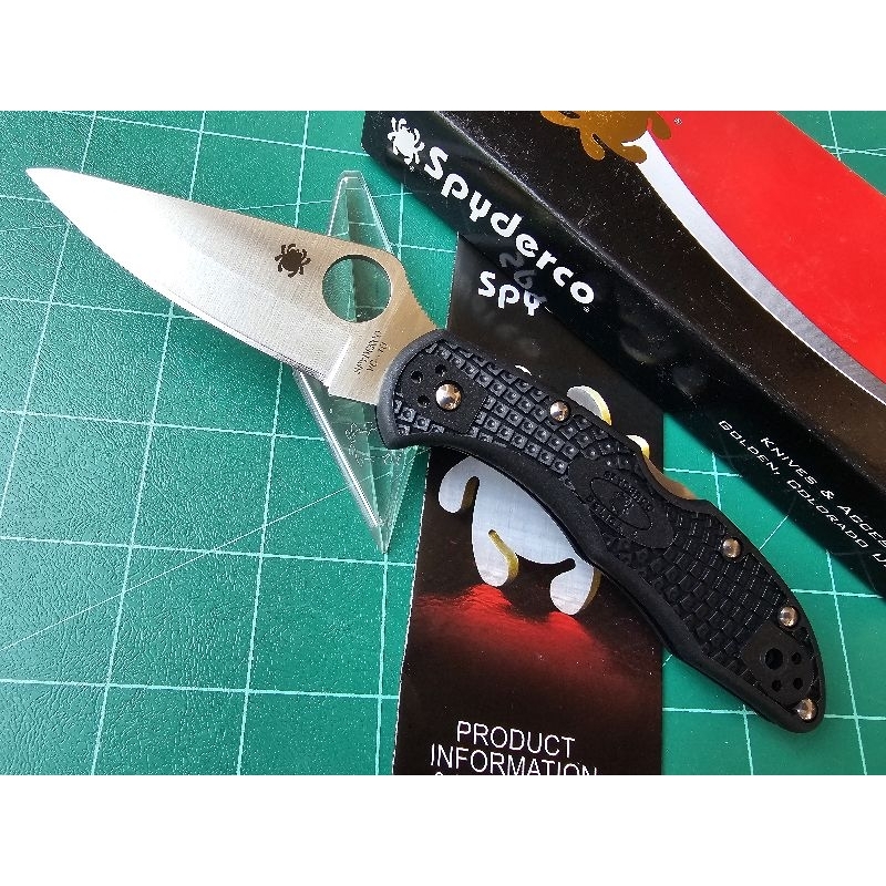 Spyderco Delica 4, Black FRN Handle, Plain, C11PBK
