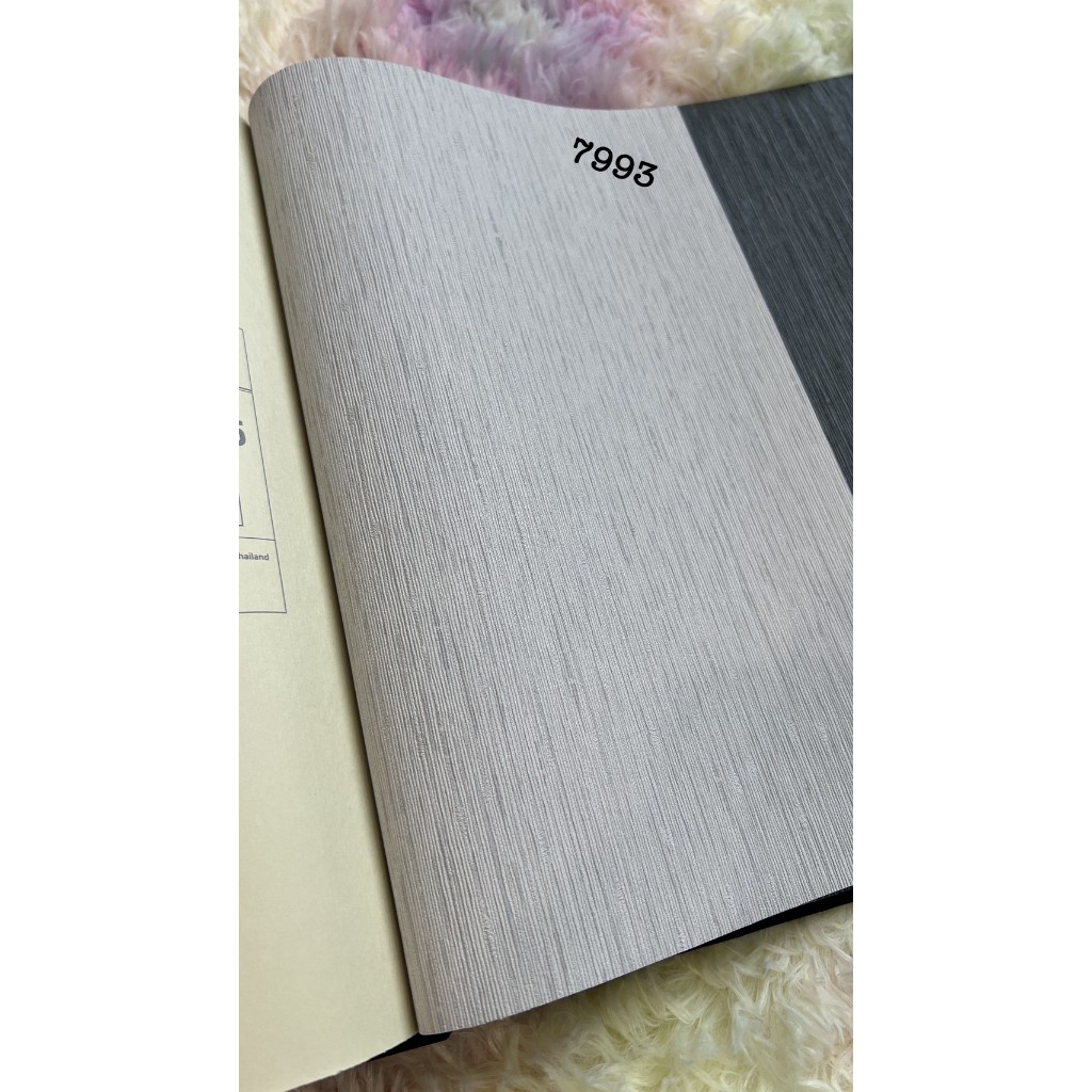 MDwallpaper วอลเปเปอร์ติดผนัง FOCUS EXTRA ชนิดทากาว ลายเรียบ