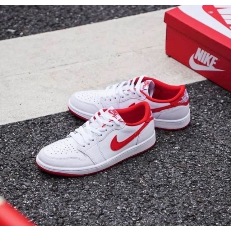 Nike Air Jordan 1 Retro Low OG "University Red" *ทักถามไซส์ก่อนสั่งซื้อทุกครั้ง*