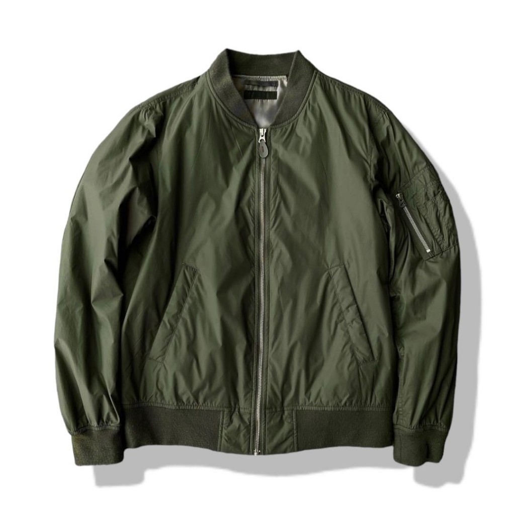 Uniqlo Green Bomber Jacket รอบอก 41”