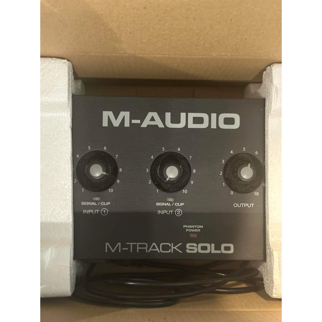 (สินค้ามือสอง) -Audio® M-Track Solo ออดิโออินเตอร์เฟส แบบ 2-in/2-out 16-bit/48kHz มีไฟ Phantom 48V