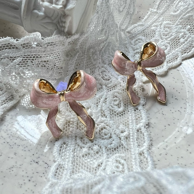 Prydferth: Farfalla Pink Bow Earrings