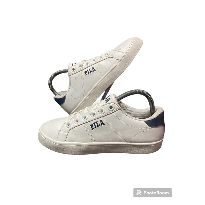 รองเท้ามือสอง Fila ไซส์38/24 พร้อมส่ง