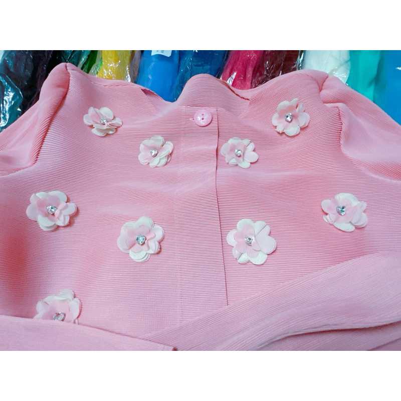 เสื้อคลุมพรีทสีชมพู ร้าน Jane Celeb Style ดอกโบตั๋นหัวเพชร
