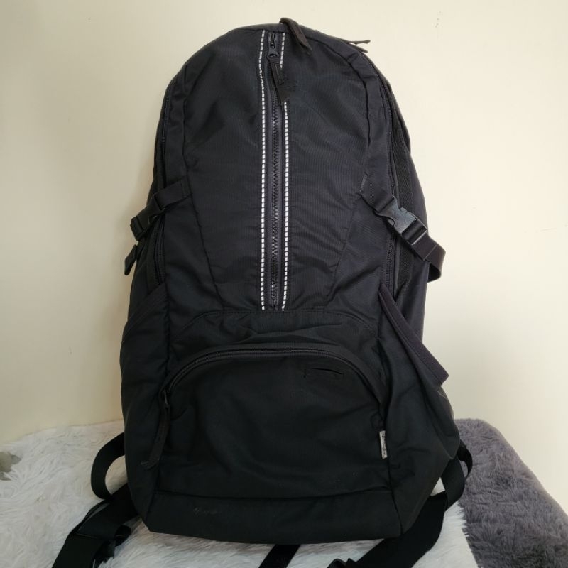 เป้​ backpack​ สีดำ​  agnes.b