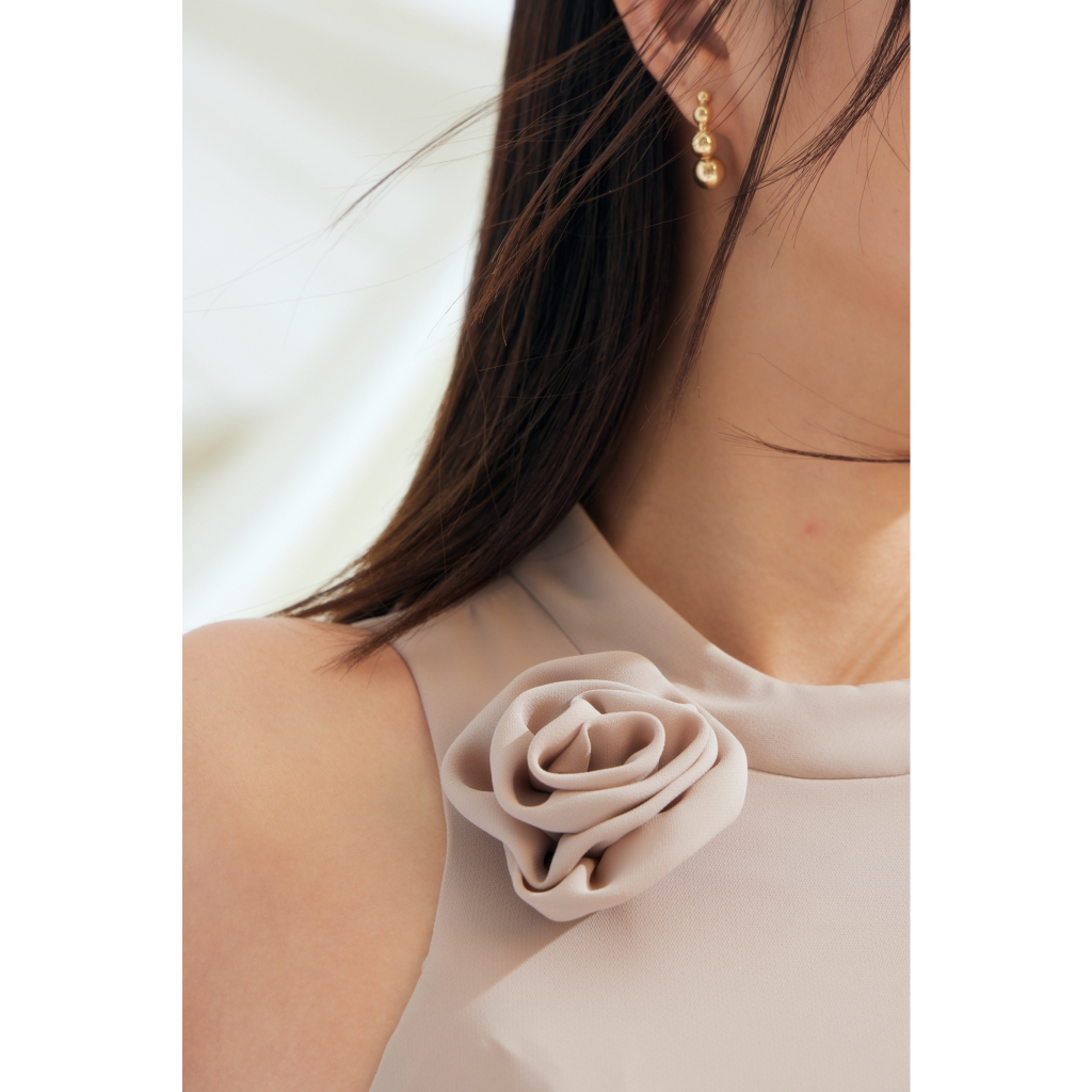 Whatagirlwants - TRIXIE MINI DRESS มินิเดรส ผ้าชีฟอง แต่งดอกกุหลาบ - รูปที่ 7