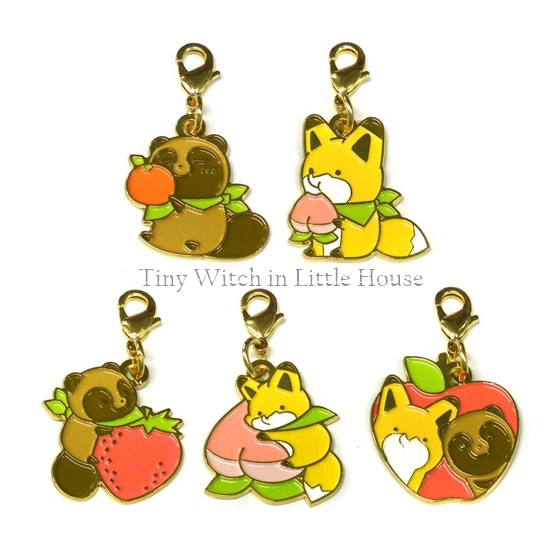 Tanuki to Kitsune Metal Charm Ichiban-Kuji Prize:F Raccoon dog & Fog Full of Fruit งาน Bandai Japan 