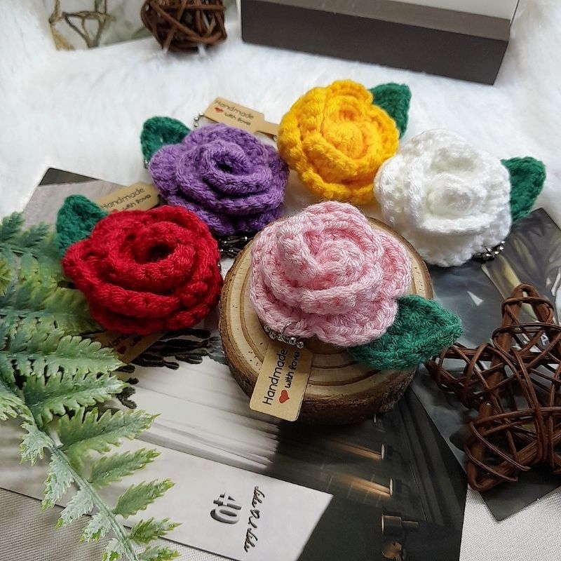 Rose Flower Keychain พวงกุญแจดอกกุหลาบ ไหมพรมถัก