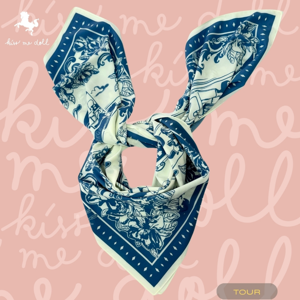 Kiss Me Doll  ผ้าพันคอ ผ้าคลุมไหล่ classic ลาย Roam Route Tour ขนาด 100x100 cm.