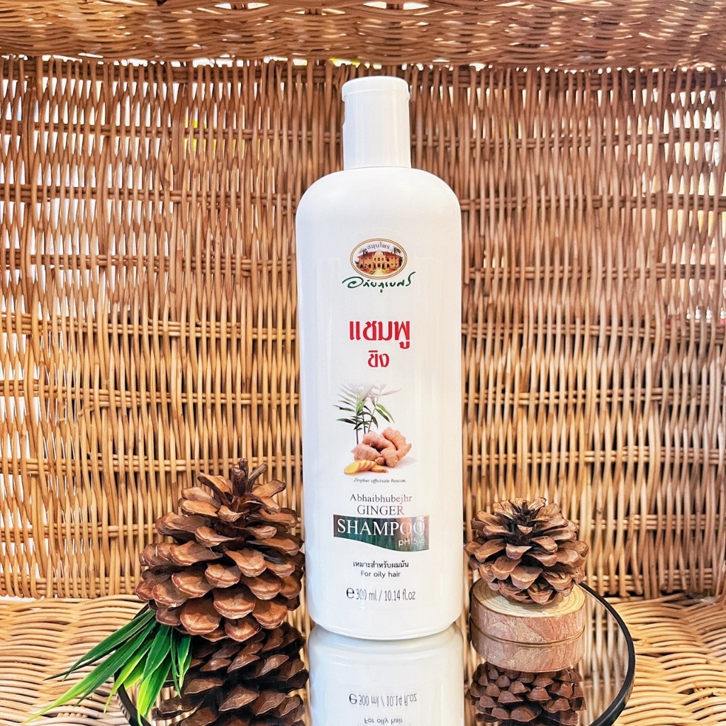 แชมพูขิง สมุนไพร อภัยภูเบศร (ขนาด 300 ml.) กระตุ้นให้ผมมีการงอกใหม่ ลดความมันบนหนังศีรษะ ลดการหลุดร่วงของเส้นผม ผมบาง