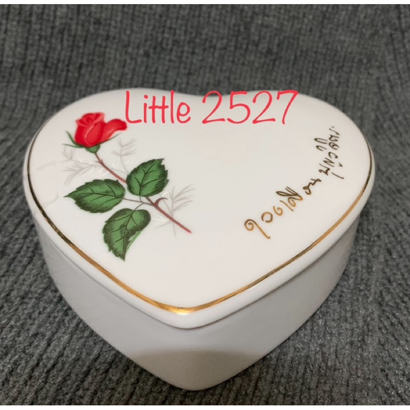 Royal Porcelain Heart Shaped Trinket Box กล่องใส่เครื่องประดับ  Royal Porcelain
