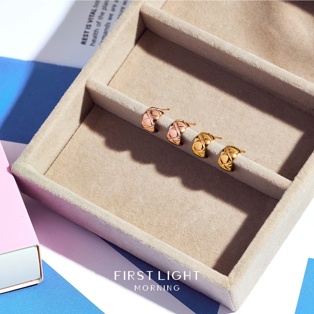First Light Morning : Cole Earrings ต่างหูห่วง