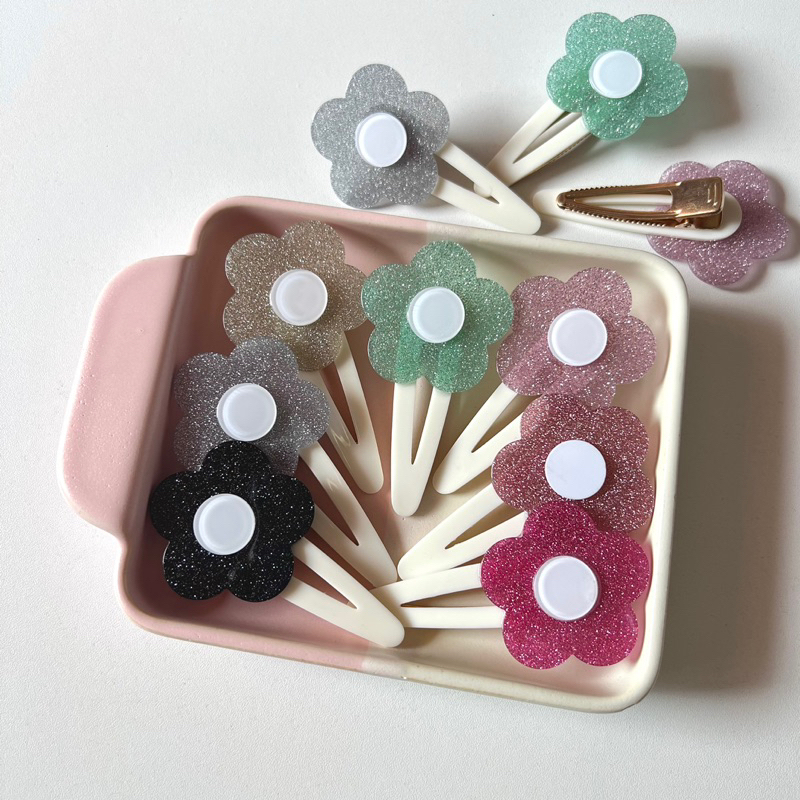 พร้อมส่ง กิ๊บติดผม Bloom Wink hair clip ขนาด 8.5 cm. ราคาต่อชิ้น
