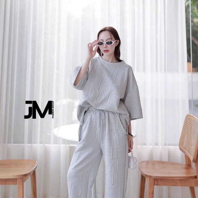 เสื้อผ้าราคาถูก ชุดกางเกงขายาวผู้หญิงชุดเข้าเซท ทปั้มลายนูนชุดเซ็ท unisex ชุด 2 ชิ้นผู้หญิงชุดเข้าเซท ผ้านิ่มใส่สบายTZ91