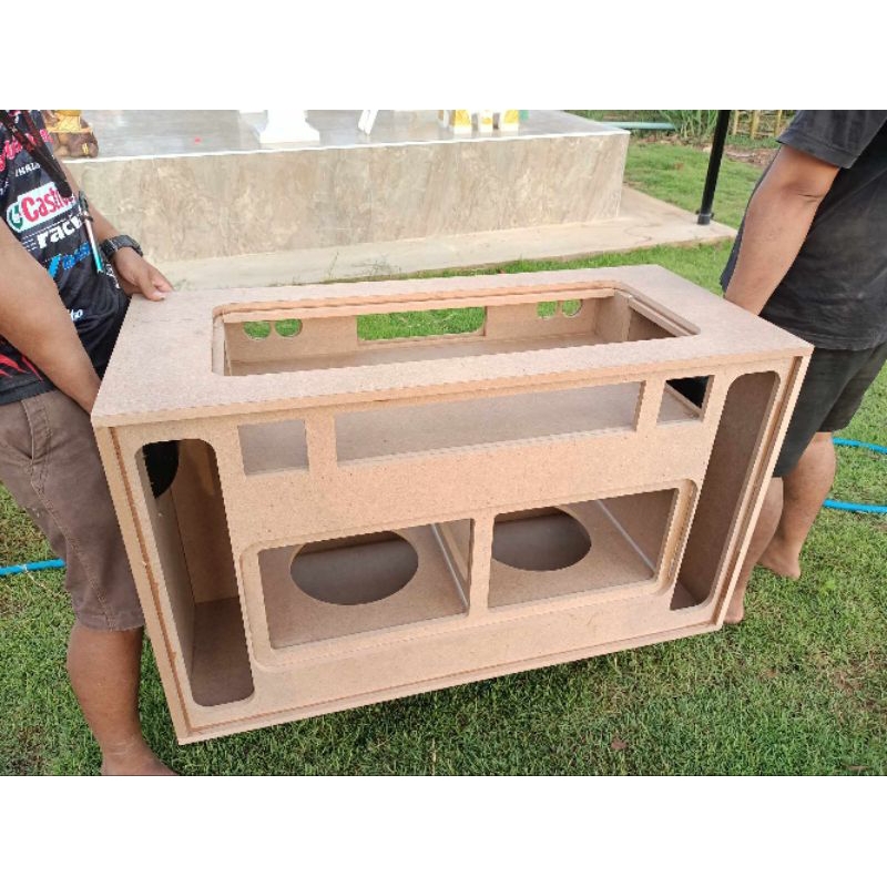 ลำโพง bluetooth DIY(งานดิบ) ดอก10"2ดอกคว่ำกลาง4"8ดอกแหลม2.25"4ดอกขนาดตู้ยาว 100ซม.กว้าง 41ซม สูง 59ซม ปริมาตรพอเหมาะ