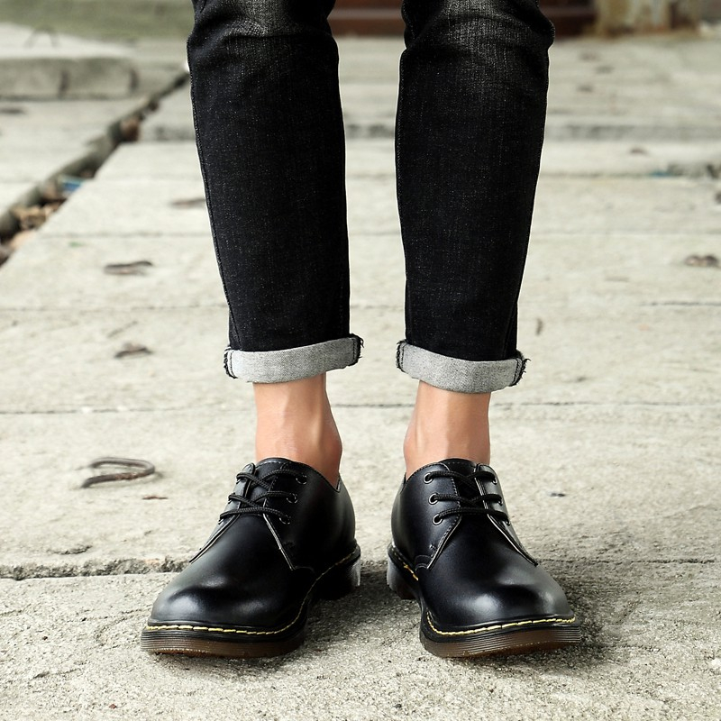 Dr.Martens รองเท้าหนัง แบบผูกเชือกสำหรับผู้ชาย