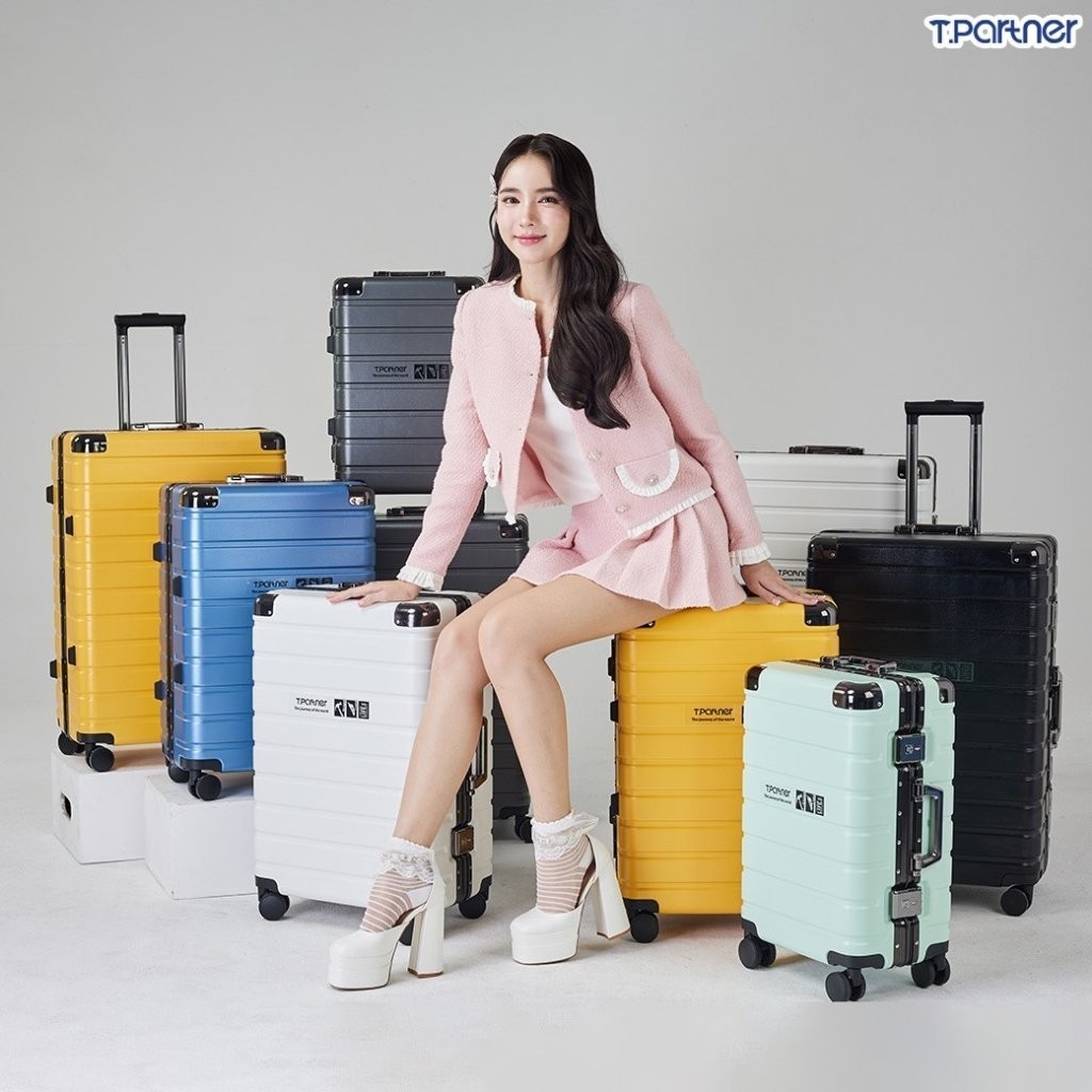 Tpartner แท้(ประกัน3ปี) Titanium กระเป๋าเดินทางล้อลาก โครงอลูมิเนียม มุมกันกระแทก 4 มุม ทนทุกมิติ