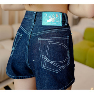 RYA Clara Short กางเกงยีนส์ขาสั้น แต่งอะไหล่ดอกไม้