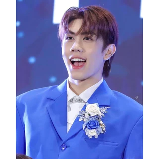 เข็มกลัดดอกไม้ทำมือ🌹💕
