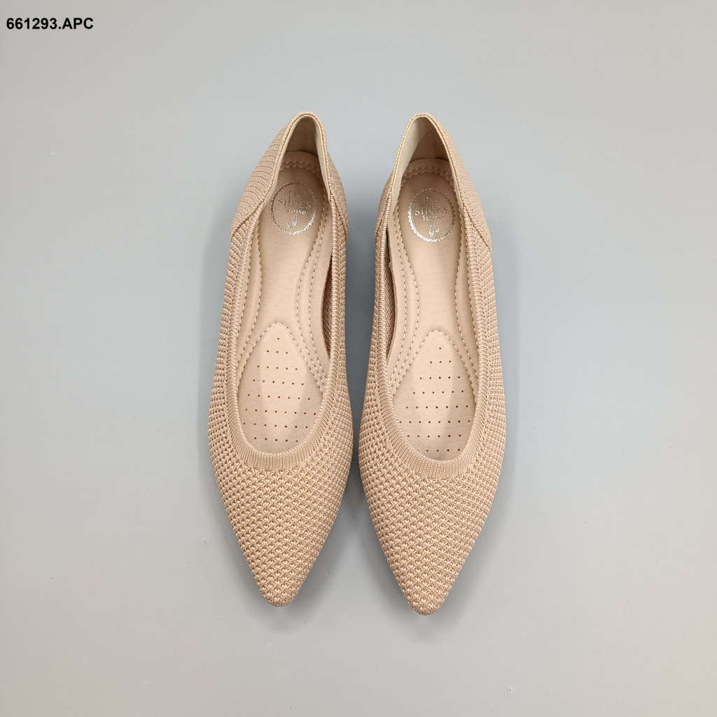 Elastic Shoe size 36-41รองเท้าคัชชูหัวแหลมสูง 3 cm. มีรูเล็กๆระบายอากาศไม่อับเท้า