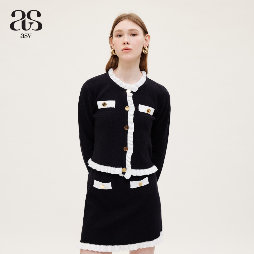[asv ss24] Valerie Knitted Cardigan เสื้อคาร์ดิแกนผู้หญิง ทรงครอปครึ่งตัว แขนยาว คอวี ตกแต่งขอบระบายที่สายและชายเสื้อ
