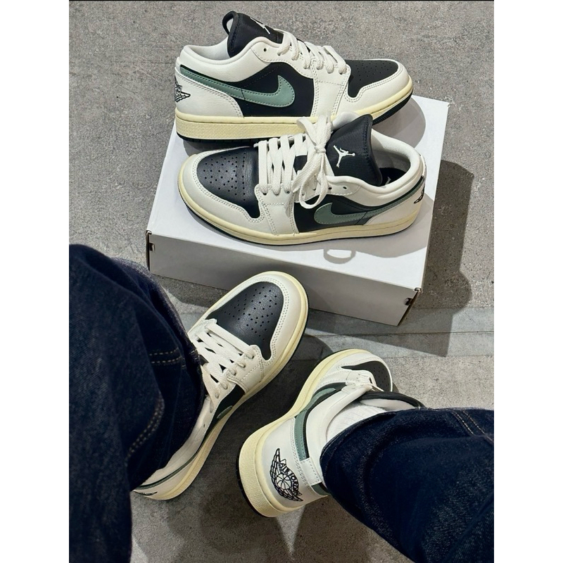 Air Jordan 1 Low Jade Smoke สีใหม่สุดฮิต (พร้อมส่ง)!!
