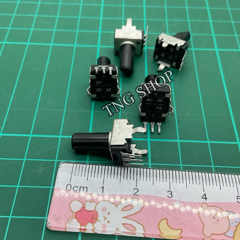 (แพ็ค3ชิ้น) VR วอลลุ่มมิกซ์ B502 = 5KB 3ขา แกนยาว13mm ตัวสีดำ สินค้าพร้อมส่ง