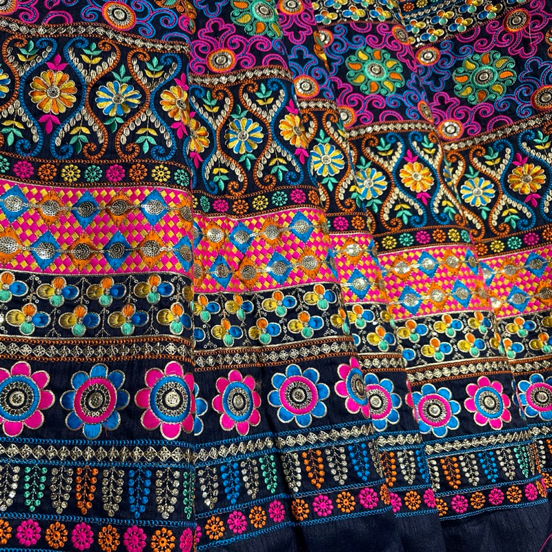 Fabrica_Shop ผ้าไหม​เทียมอินเดีย​สีกรมท่าปักลายสไตล์​พม่า กว้าง​ 1.1m Indian Embroidery Fabric