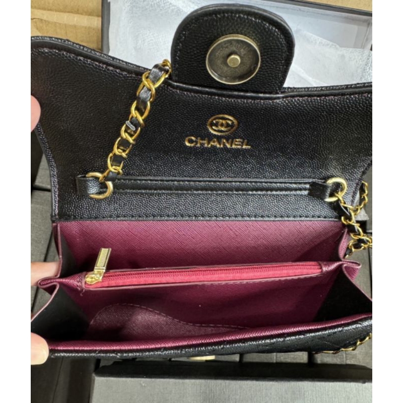 กระเป๋าสตางค์ใบยาว พร้อมสายโซ่สะพายข้าง มี 2 สี  ดำ , ครีม  งานหนังสวย - รูปที่ 2