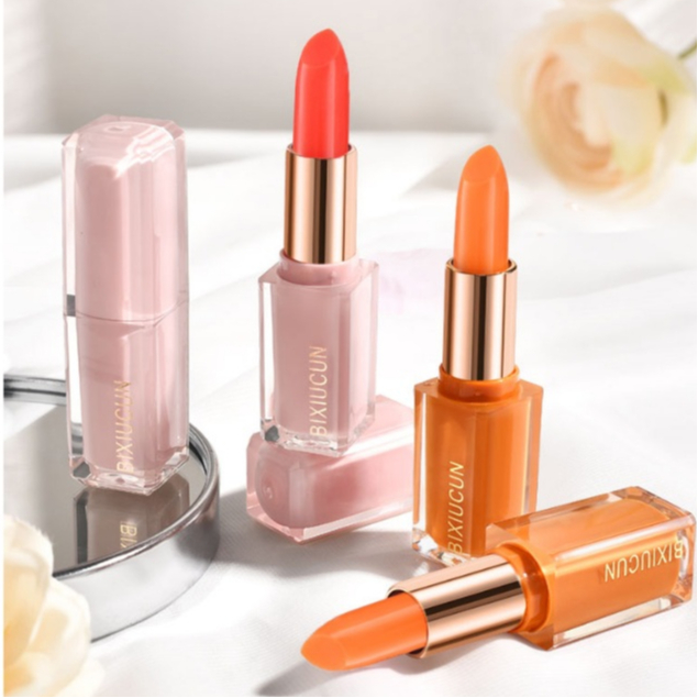 ลิปสติก เกลี่ยง่าย สีสวย ฉ่ำวาว ทาได้ทุกวัน มี4 สี แมททุกลุค CP6933