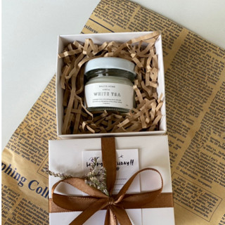 G23 Gift box ของขวัญเทียนหอม 30 ml กล่องขาว โบว์น้ำตาล ไม่รว…