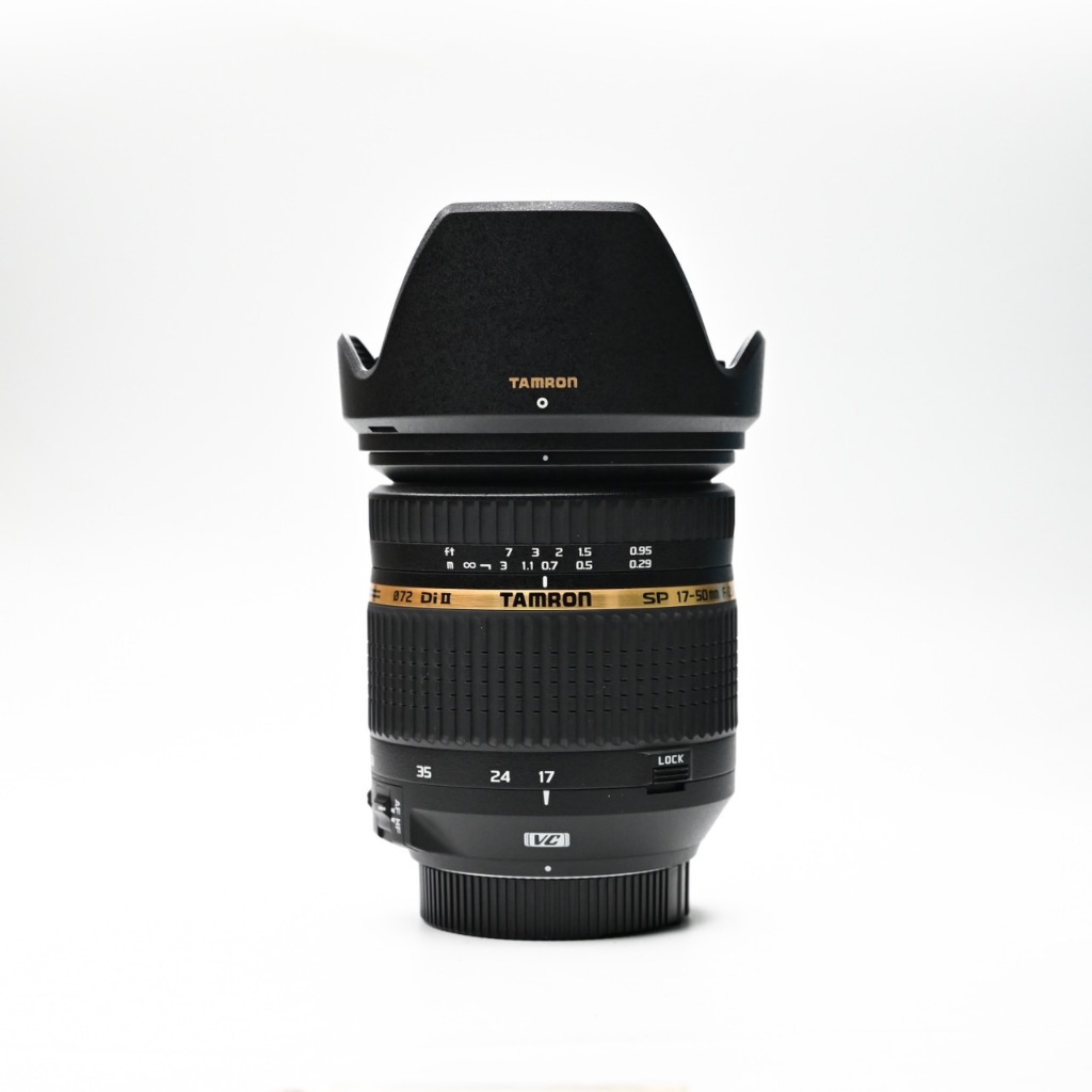 Tamrom 17-50mm F2.8 VC FOr Nikon ตัวเลนส์สภาพสวย ใช้งานปกติ ตัวเลนส์มีฝุ่นนิดหน่อย ไม่มีรา ไม่มีฝ้า