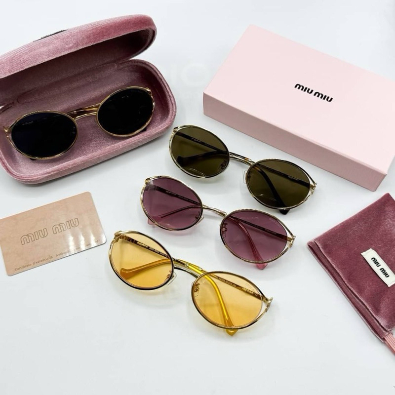 🕶️ พร้อมส่งแว่น miumiu 🧸
