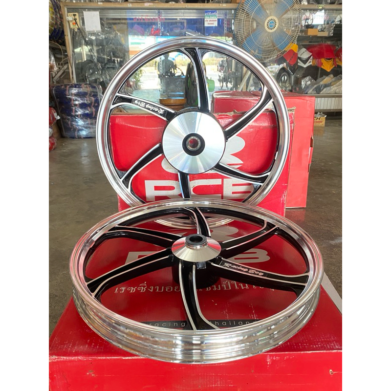 ล้อแม็กScoopy i ขอบ 17 สีดำปัดขอบ