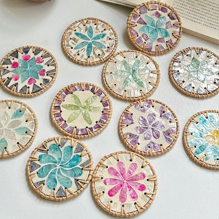 แผ่นรองแก้ว จานรองแก้วน้ำ ตกแต่งด้วยเปลือกหอย ทรงกลม ใช้ซ้ํา…