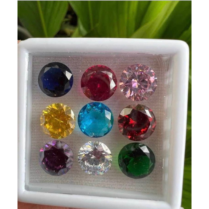NOPKAW  ROYAL DIAMOND ทรงกลม 15.00 มม (9 เม็ด) Cubic zirconia CZ ROUND SHAPE 15.00 MM (9 PCS)