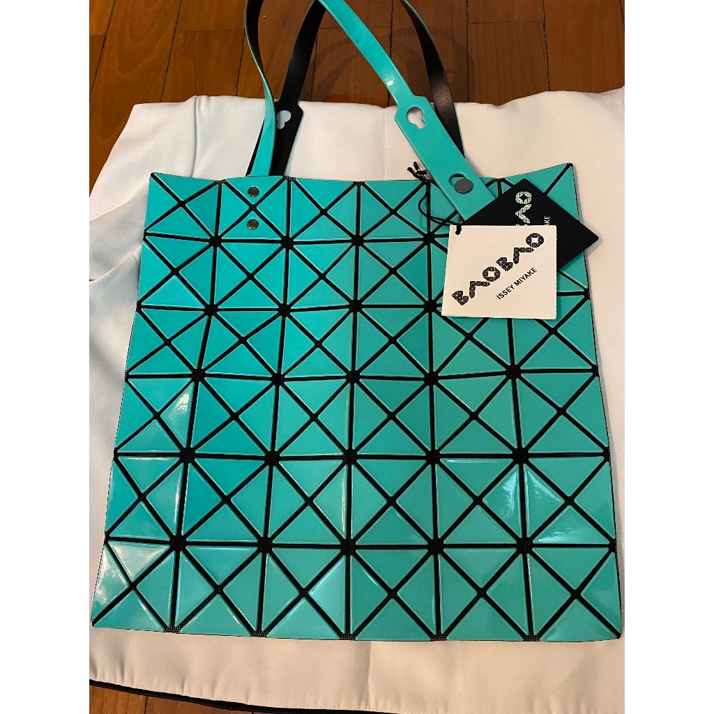 Bao Bao Issey Miyake Lucent Frost tote in green