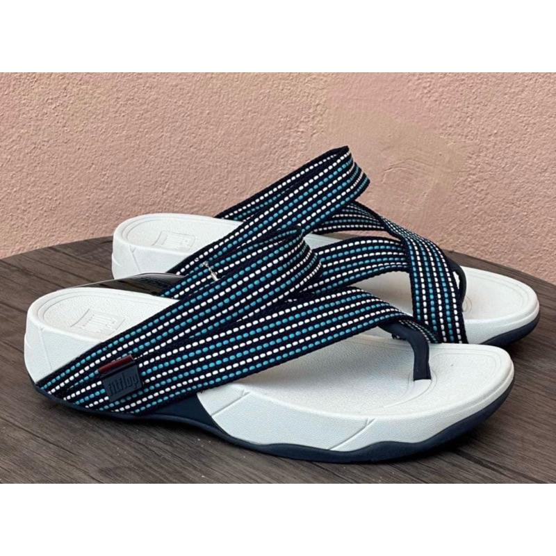 รองเท้าเเตะ fitflop สลิงรุ่นใหม่ สวย ใส่ได้ทั้ง หญิงและชายไซร้ 36----44