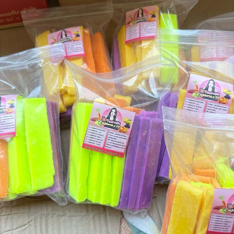 เศษสบู่กลูต้า สบู่ระเบิดขี้ไคล 4สูตร ถุงละ 900 กรัม แถมตาข่าย พร้อมส่ง