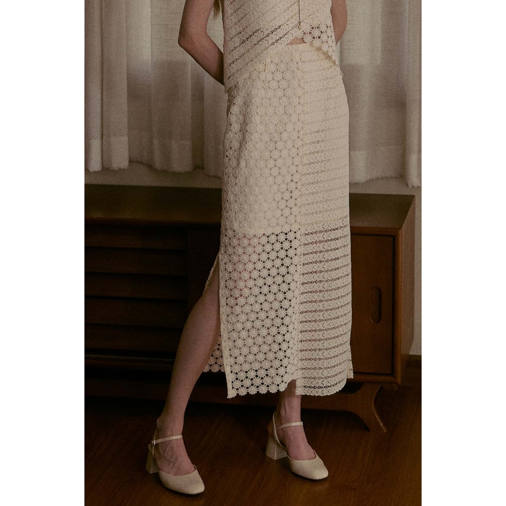(พร้อมส่ง) Perana กระโปรงลูกไม้ Vivian Skirt (สีครีม cream)
